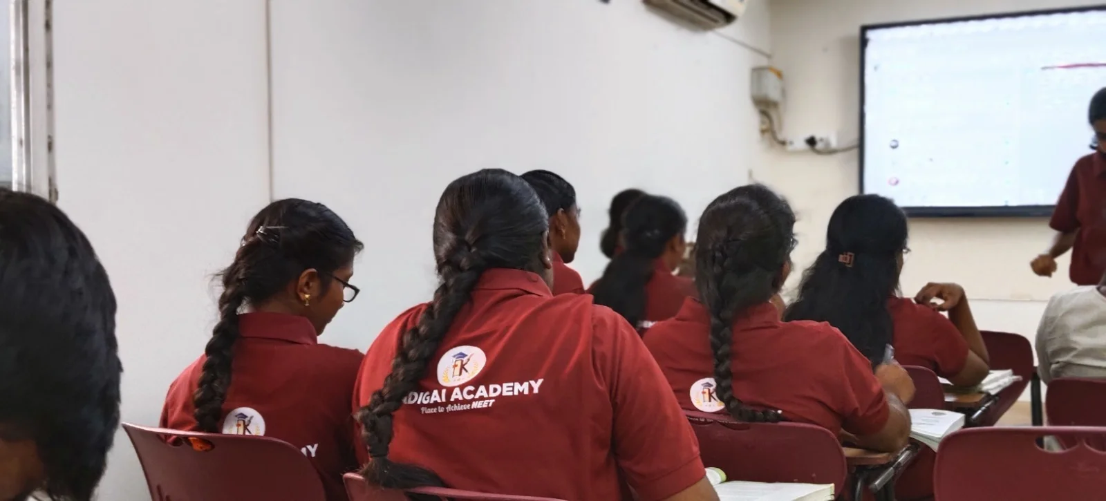 Kadigai Academy Classroom Session